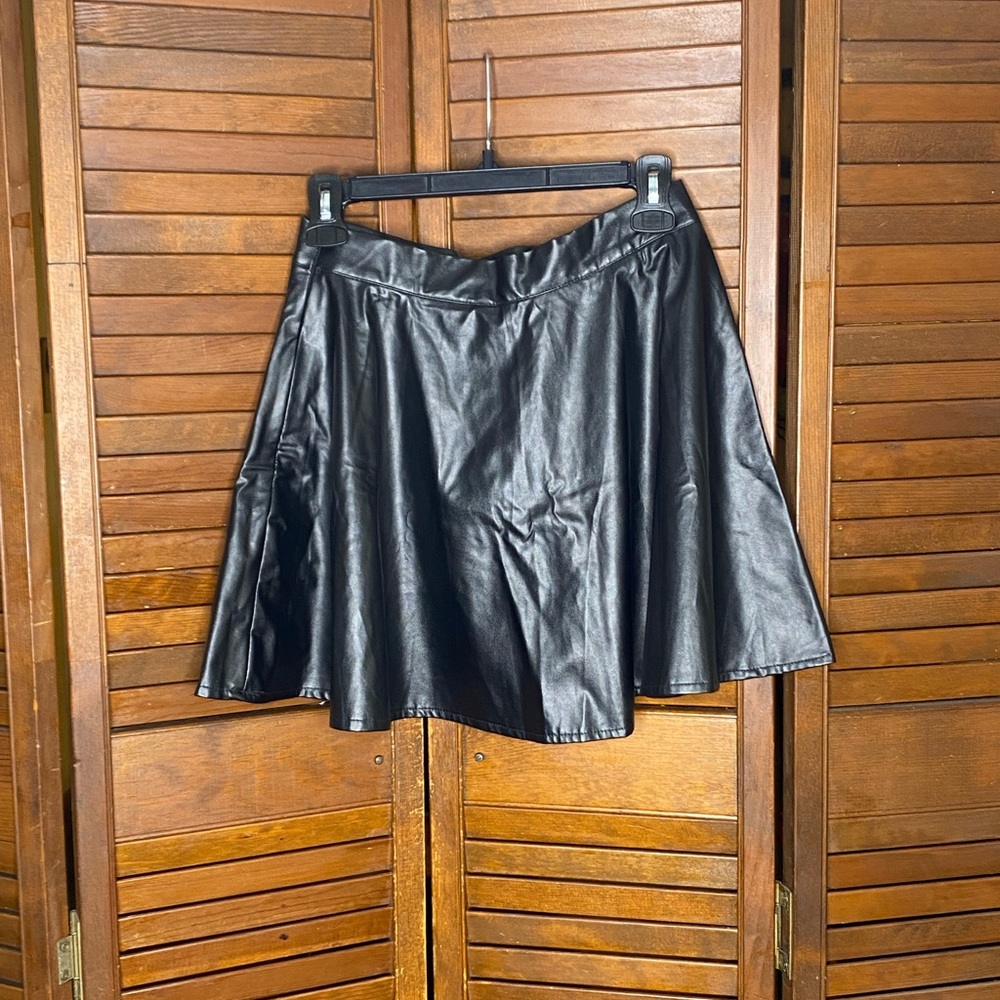 Shein Black Faux Leather Short Skirt Womens Size Small